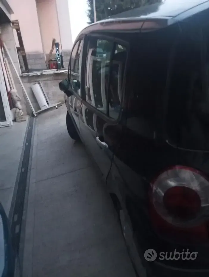 Usata Renault Modus 85 CV (62 kW) 2007 Nero Monovolume