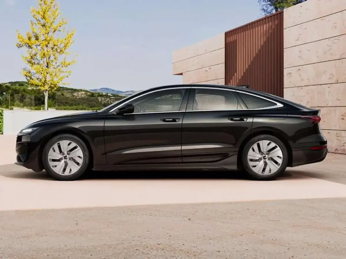 Nuova Audi A6 e-tron Business 119 kW (163 CV) 2026 Nero mito metallizzato Berlina
