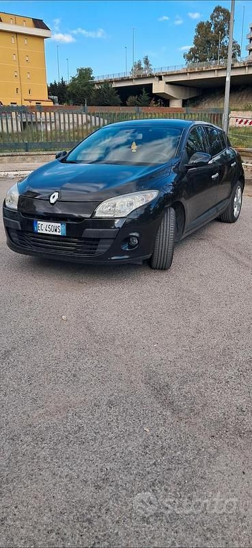 Usata Renault Mégane 110 CV (80 kW) 2010 Nero Berlina