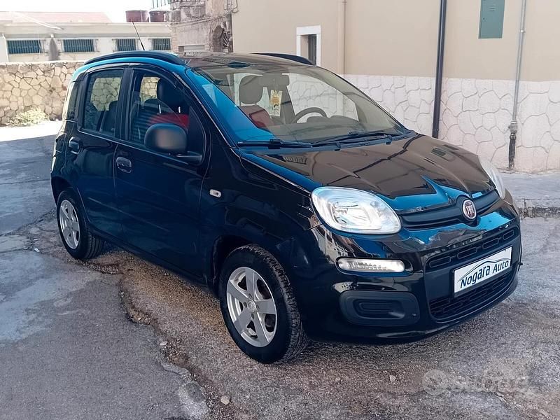 Usata Fiat Panda Easy 69 CV (50 kW) 2015 Nero Berlina