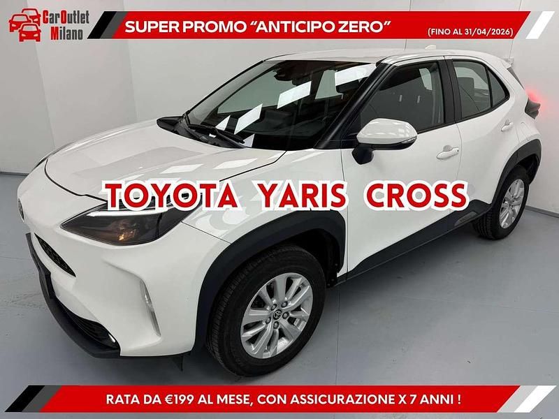 Usata Toyota Yaris Cross 125 CV (91 kW) 2023 Super white SUV