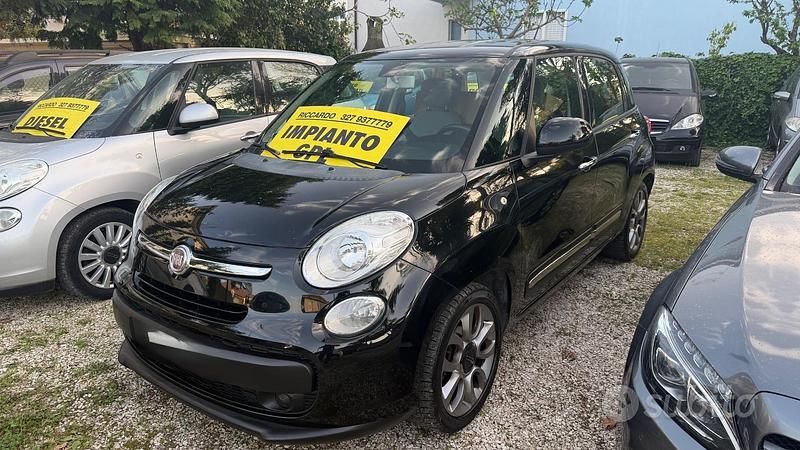 Usata Fiat 500L Pop Star 95 CV (69 kW) 2012 Nero Monovolume