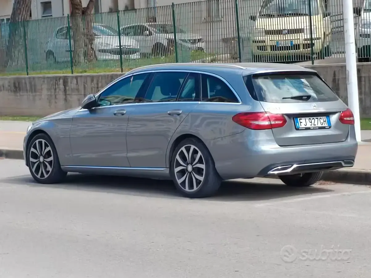 Usata Mercedes C220 170 CV (125 kW) 2016 Bluazzurro Station wagon