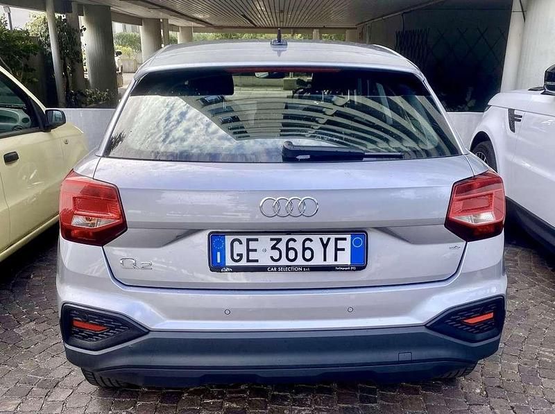 Usata Audi Q2 Ambiente 116 CV (85 kW) 2021 Argento SUV