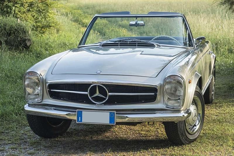 Usata Mercedes 230 150 CV (110 kW) 1965 Argento Cabrio