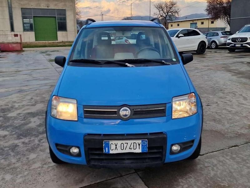 Usata Fiat Panda 4x4 Climbing 60 CV (44 kW) 2005 Blu/azzurro Utilitaria