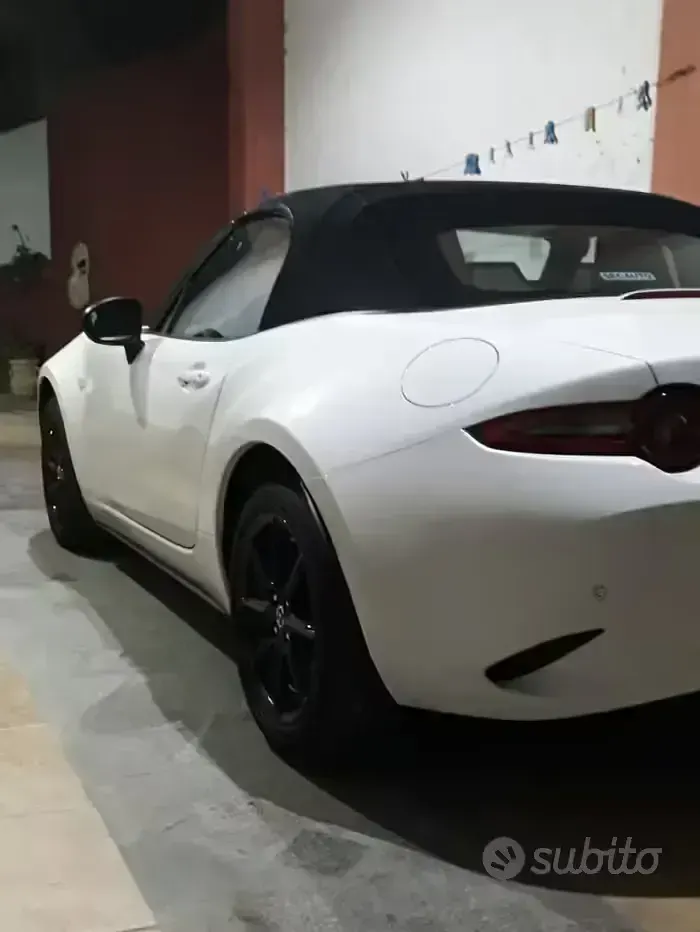 Usata Mazda MX5 132 CV (97 kW) 2024 Bianco Cabrio