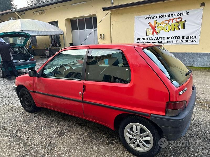 Usata Peugeot 106 50 CV (36 kW) 1995 Rosso Utilitaria