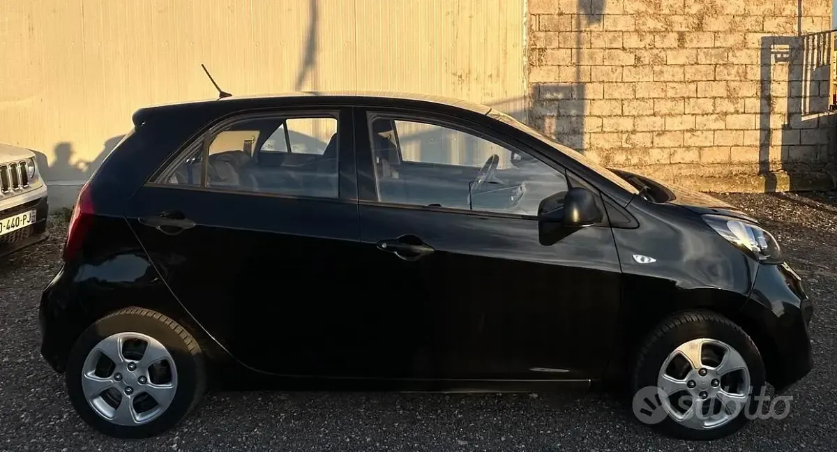 Usata Kia Picanto 69 CV (50 kW) 2014 Nero Utilitaria