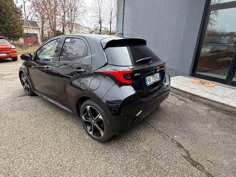 Nuova Toyota Yaris Hybrid Lounge 92 CV (67 kW) 2025 Nero Berlina