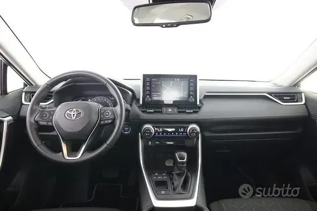 Usata Toyota RAV4 Hybrid 178 CV (130 kW) 2021 Grigio SUV