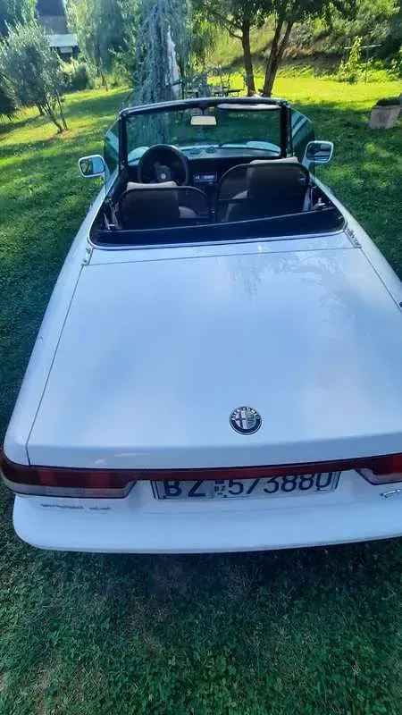 Usata Alfa Romeo Spider 122 CV (89 kW) 1992 Bianco Cabrio