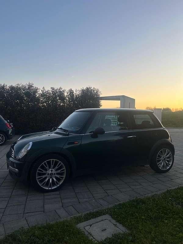 Usata Mini ONE 90 CV (66 kW) 2003 Utilitaria