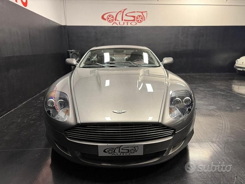 Usata Aston Martin DB9 456 CV (335 kW) 2004 Grigio Coupé