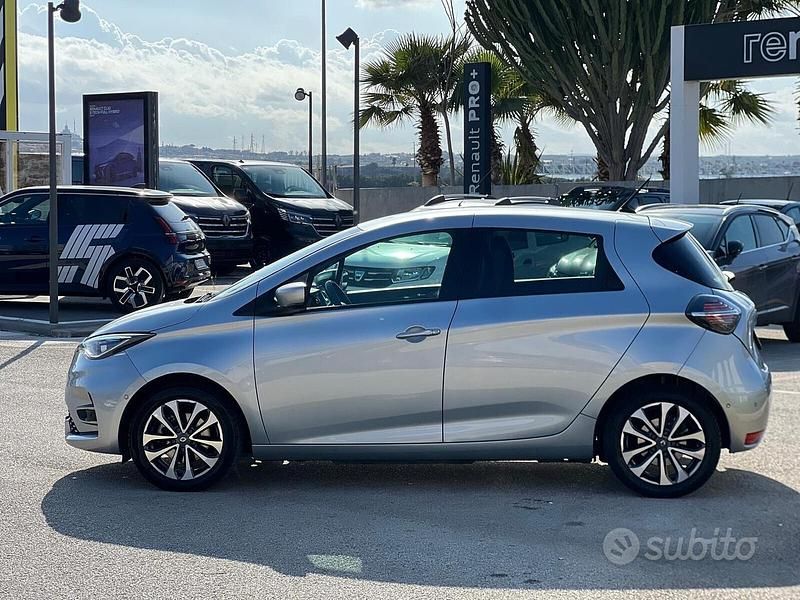 Usata Renault Zoe Intens 100 kW (136 CV) 2022 Grigio Utilitaria