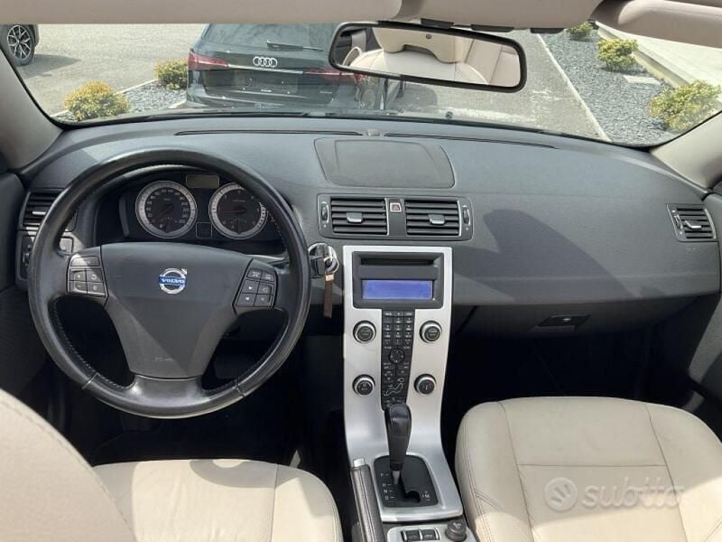 Usata Volvo C70 Summum 136 CV (100 kW) 2010 Nero Cabrio
