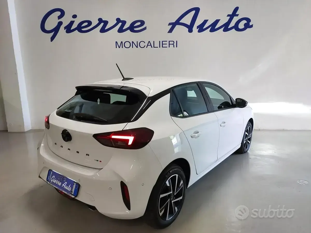 Usata Opel Corsa 101 CV (74 kW) 2025 Bianco Utilitaria