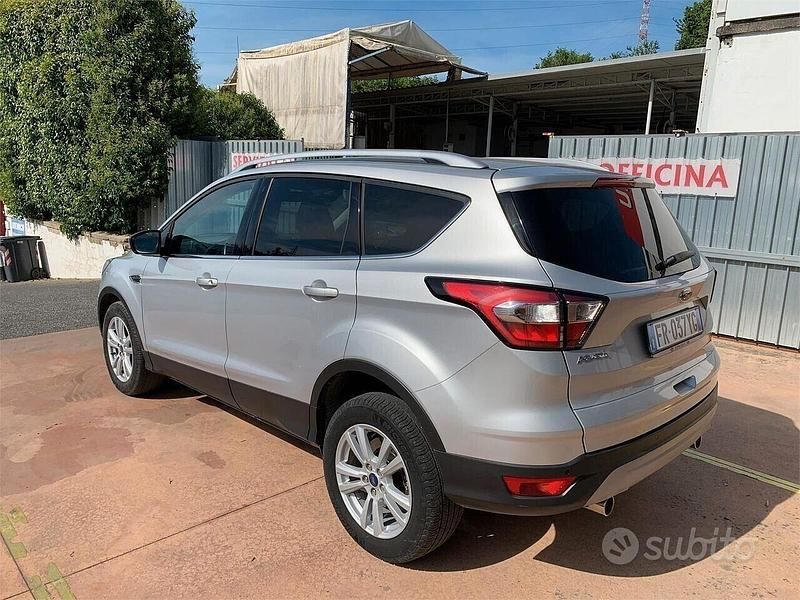 Usata Ford Kuga S 120 CV (88 kW) 2018 Grigio SUV