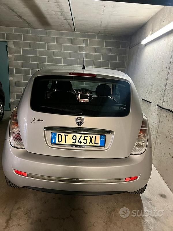 Usata Lancia Ypsilon 60 CV (44 kW) 2009 Grigio Utilitaria