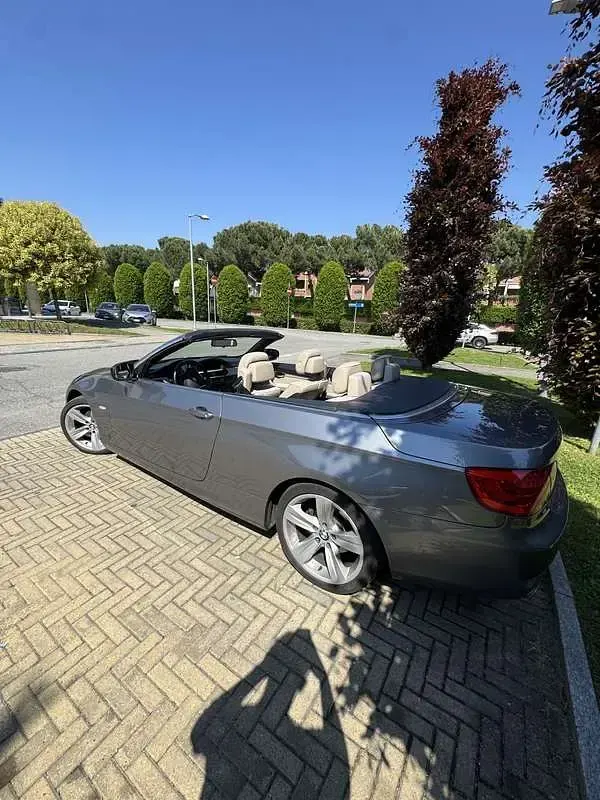 Usata BMW 320 Cabriolet 184 CV (135 kW) 2010 Grigio Cabrio