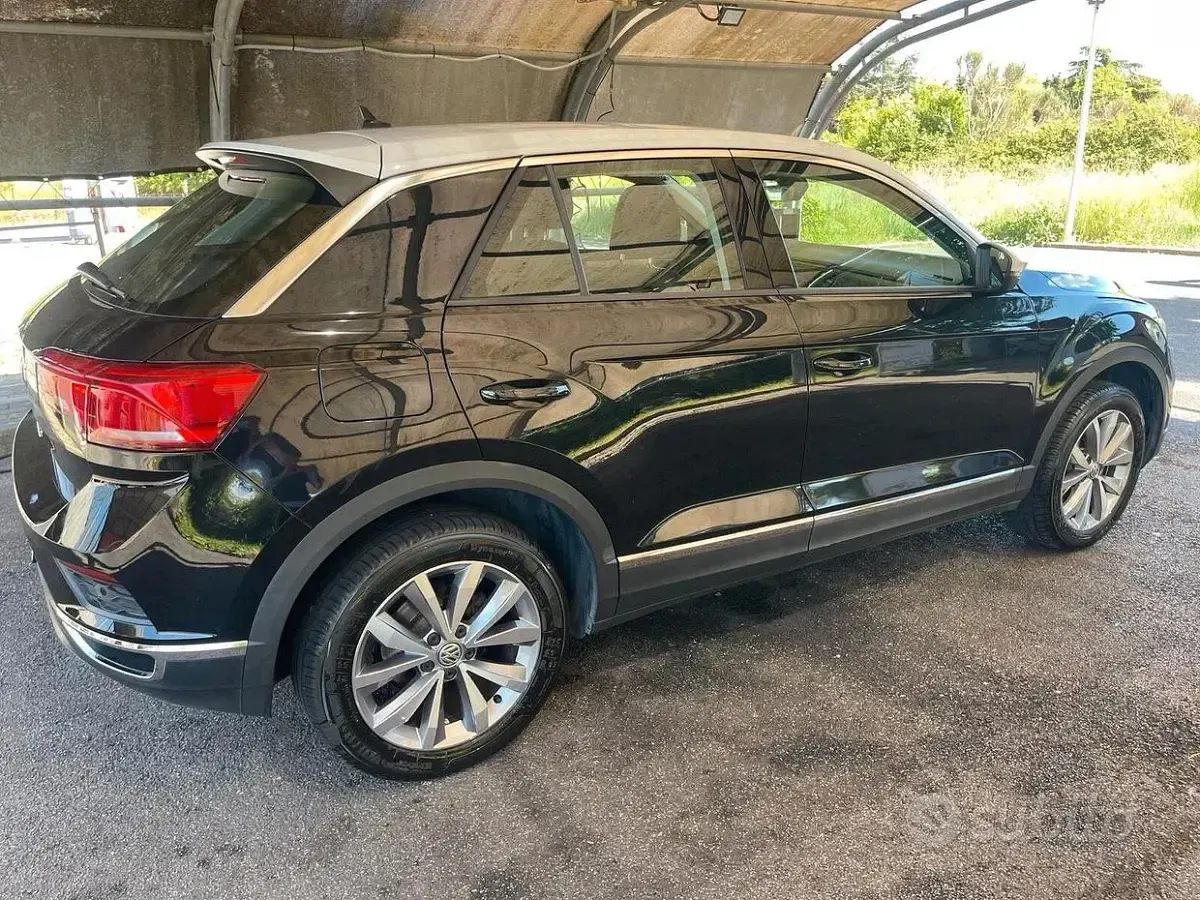 Usata VW T-Roc Style 150 CV (110 kW) 2020 Nero SUV