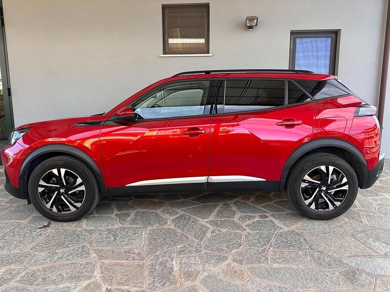 Usata Peugeot 2008 Allure 102 CV (75 kW) 2020 Rosso SUV