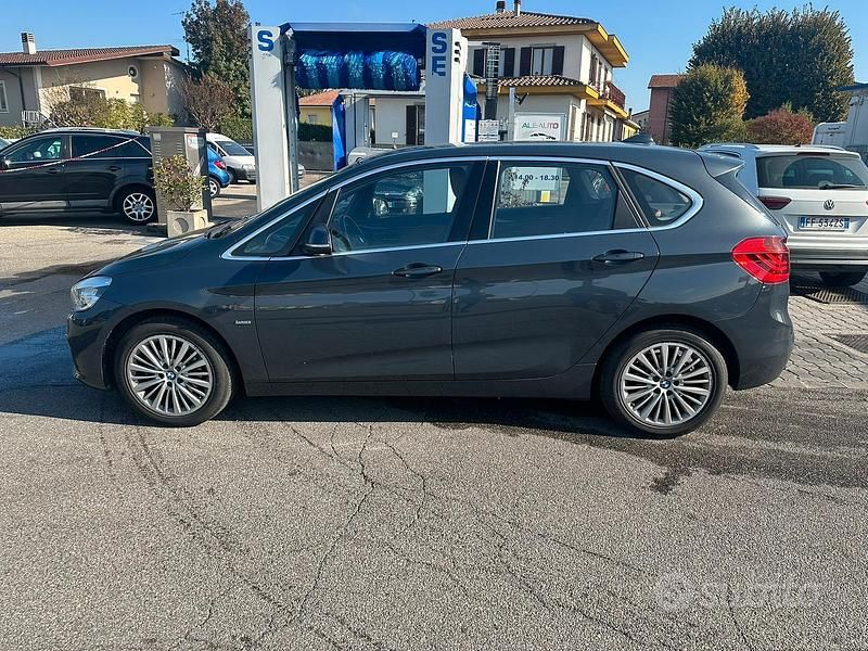 Begagnad BMW 218 Active Tourer Luxury Line 150 HK (110 kW) 2017 Minibuss