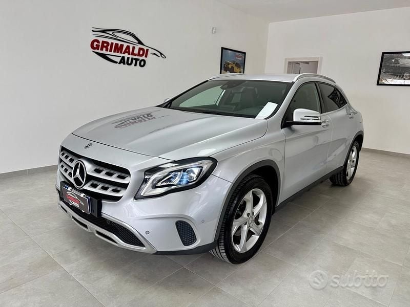 Usata Mercedes GLA200 136 CV (100 kW) 2019 Grigio SUV