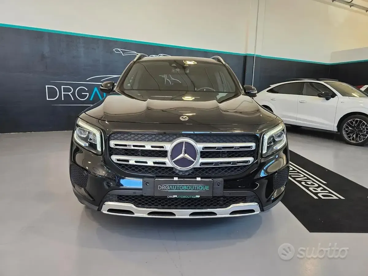 Usata Mercedes GLB180 Luxury 116 CV (85 kW) 2020 Nero SUV