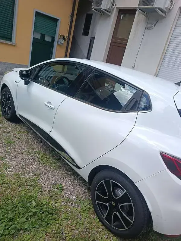 Usata Renault Clio IV 90 CV (66 kW) 2016 Bianco Berlina
