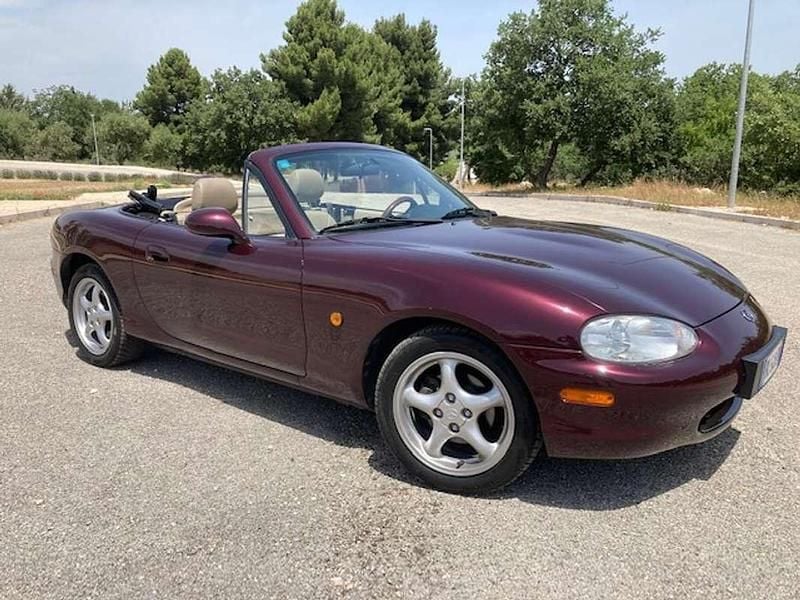 Usata Mazda MX5 110 CV (80 kW) 2000 Lilla Cabrio