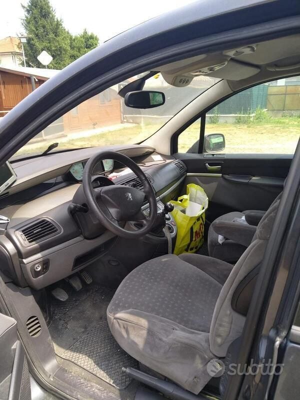 Usata Peugeot 807 2004 Nero Monovolume
