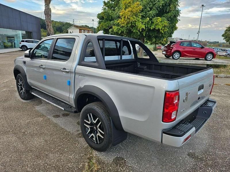 Nuova DR DR2 136 CV (100 kW) 2025 Argento Utilitaria