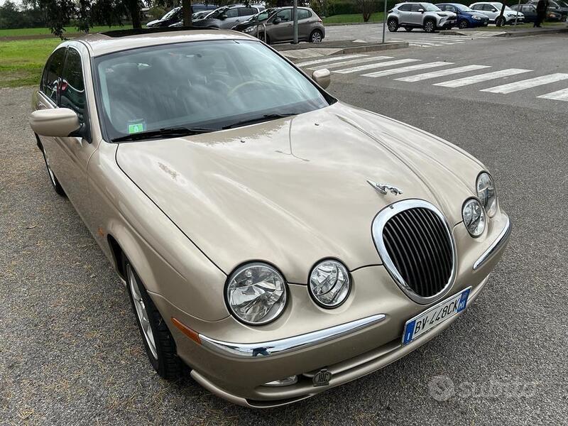 Usato 2001 Jaguar S-Type Benzin (5.500 €)