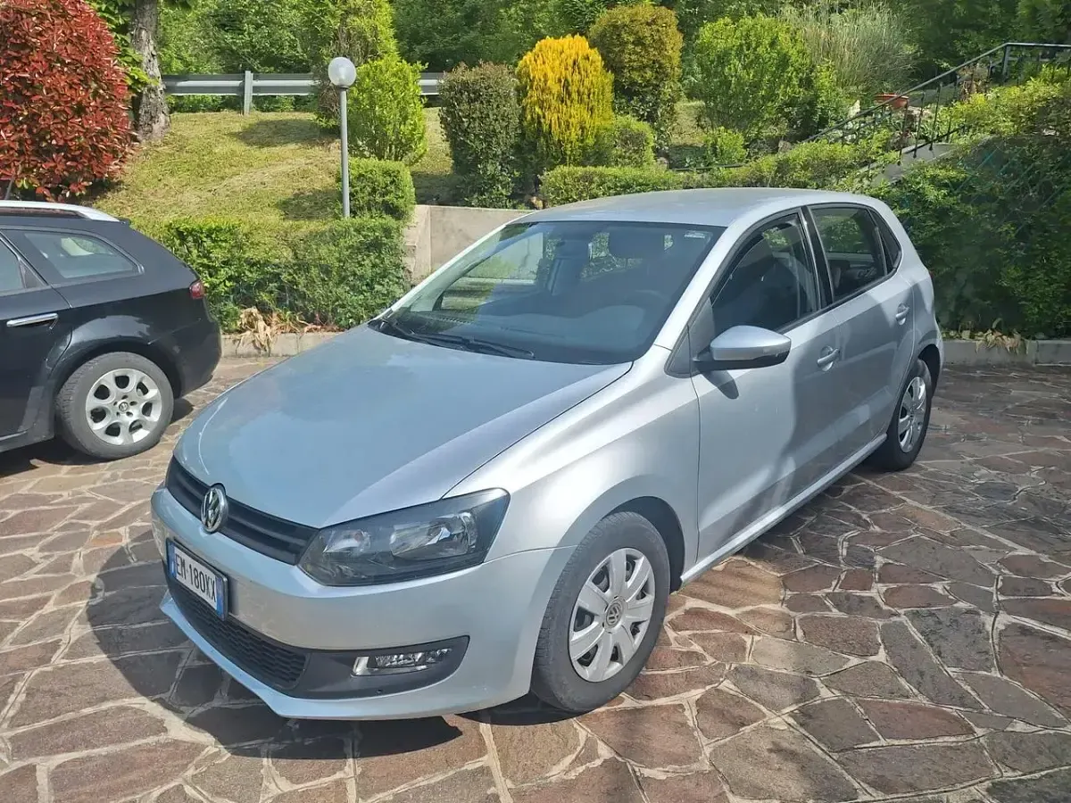 Usata VW Polo Trendline 60 CV (44 kW) 2012 Argento Utilitaria