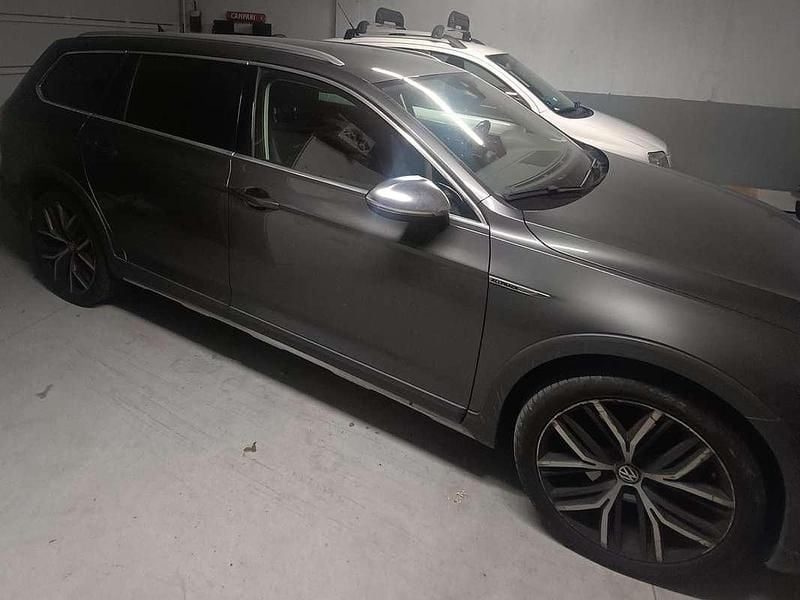 Grigio Usata 2016 VW Passat Alltrack Station wagon | 16.000 € (Buon prezzo) - Immagine 1/3