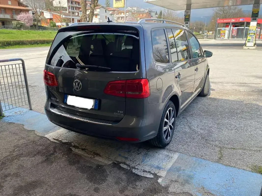 Usata VW Touran Highline 150 CV (110 kW) 2011 Grigio Monovolume
