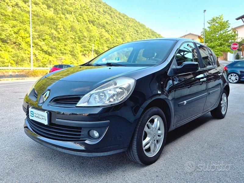 Usata Renault Clio II 74 CV (54 kW) 2007 Nero Berlina