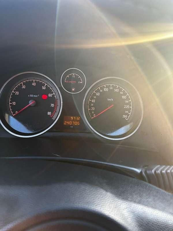 Usata Opel Astra 111 CV (81 kW) 2004 Coupé