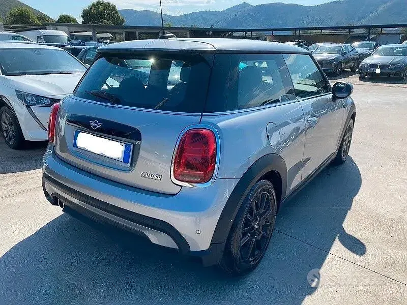 Usata Mini Cooper Classic 136 CV (100 kW) 2023 Grigio Utilitaria
