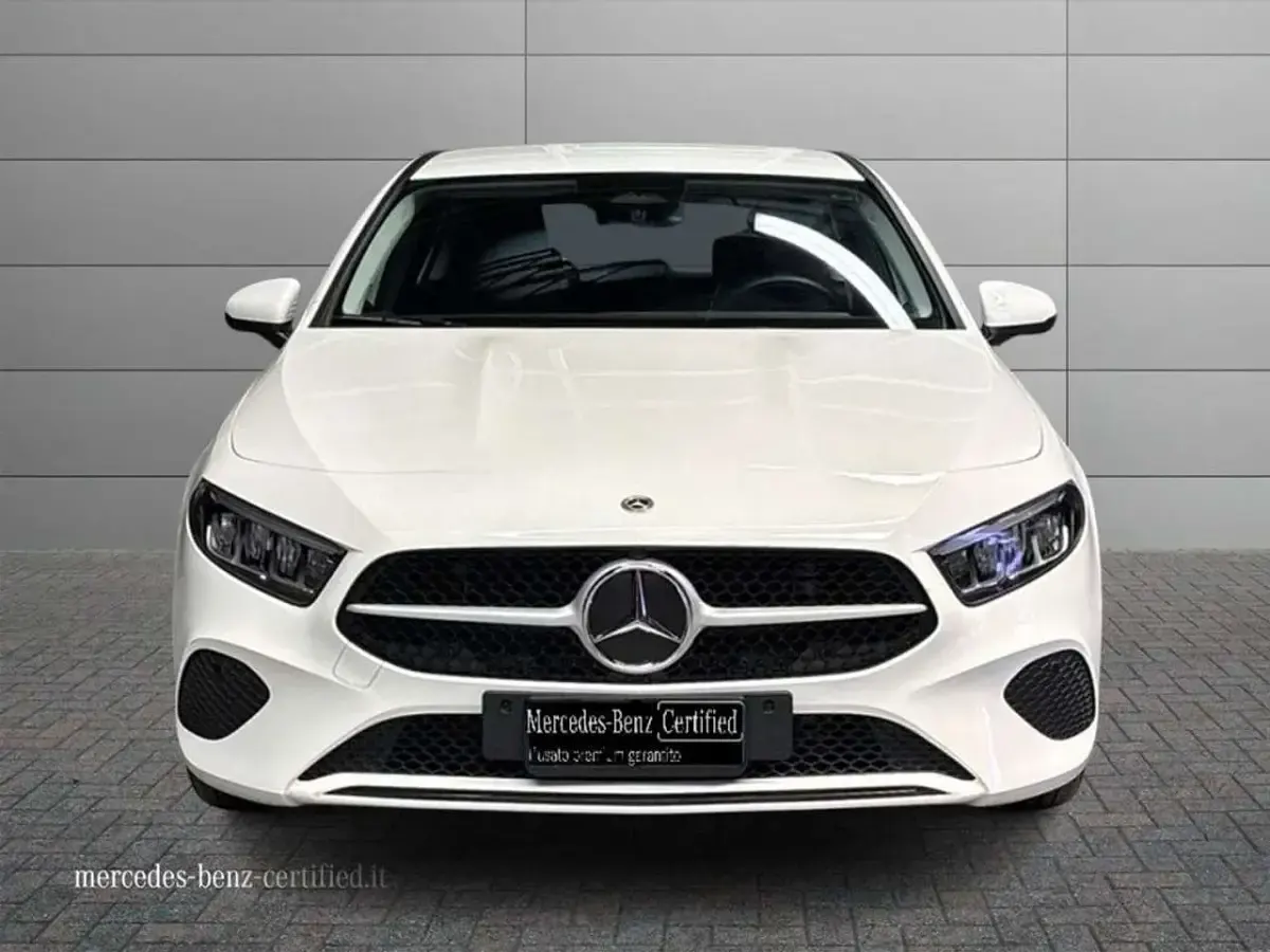 Usata Mercedes A180 Advanced 116 CV (85 kW) 2025 Bianco polare Berlina