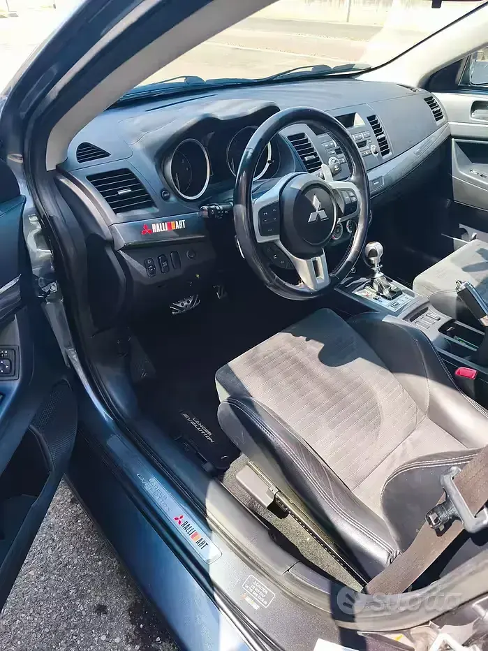 Usata Mitsubishi Lancer 280 CV (205 kW) 2009 Grigio Berlina