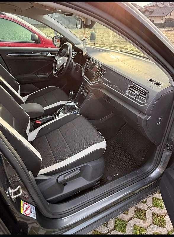 Usata VW T-Roc Advance 116 CV (85 kW) 2018 Grigio SUV