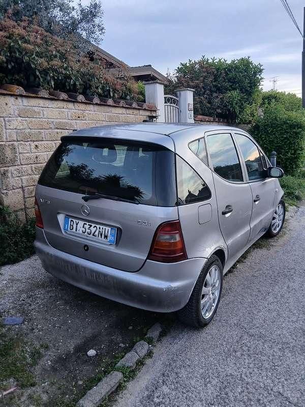 Usata Mercedes A170 Classic 90 CV (66 kW) 2001 Grigio Monovolume