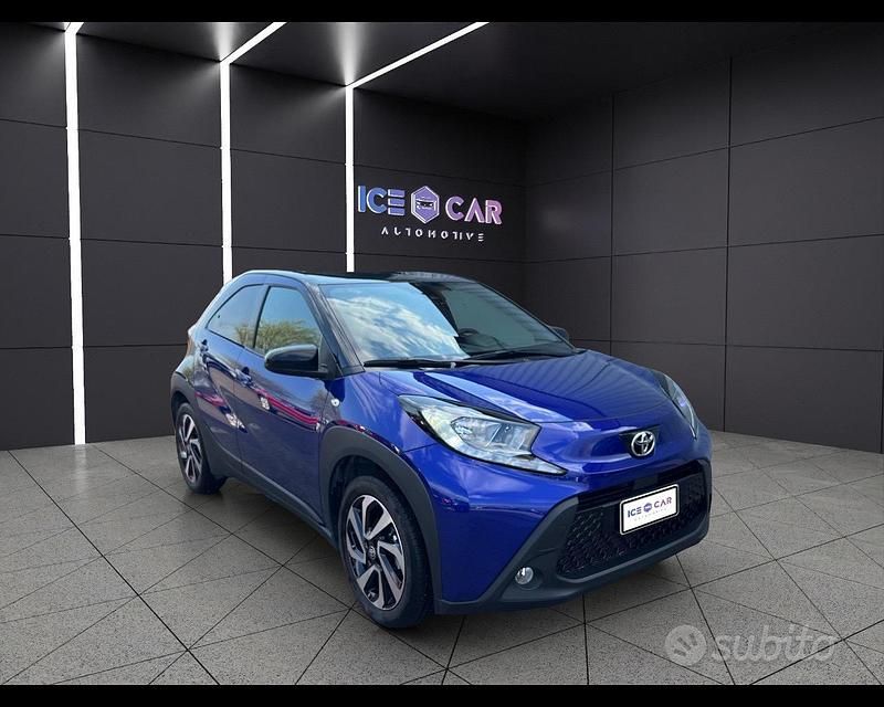 Second-hand Toyota Aygo X Trend 72 CP (52 kW) 2025 Albastru SUV