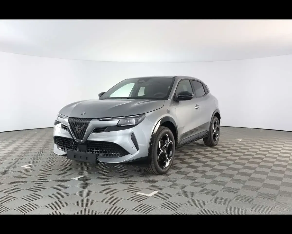 Nuova Alfa Romeo GT Junior 136 CV (100 kW) 2026 Grigio arese SUV