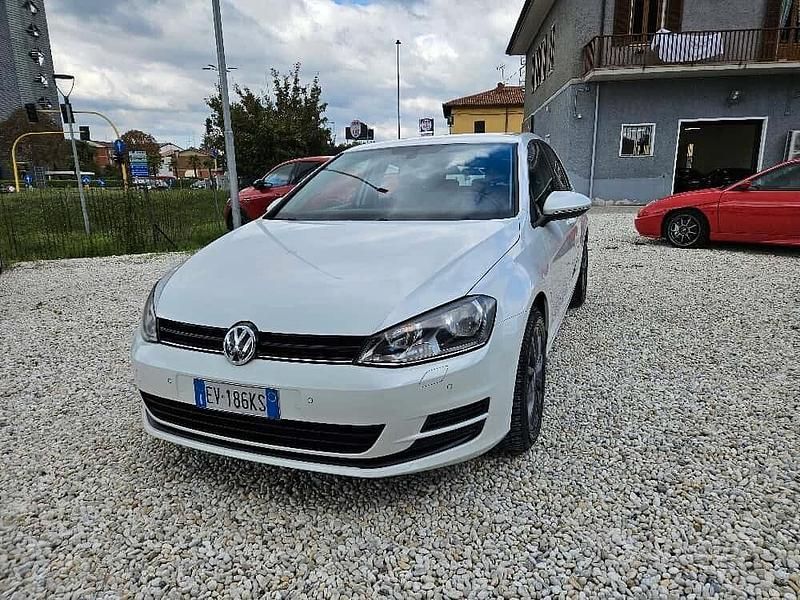 Bianco Usata 2014 VW Golf VII Comfortline Tre volumi | 12.499 € (Molto cara) - Immagine 1/4