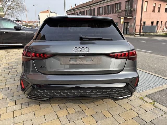 Nuova Audi A3 S-Line 150 CV (110 kW) 2025 Grigio scuro Berlina