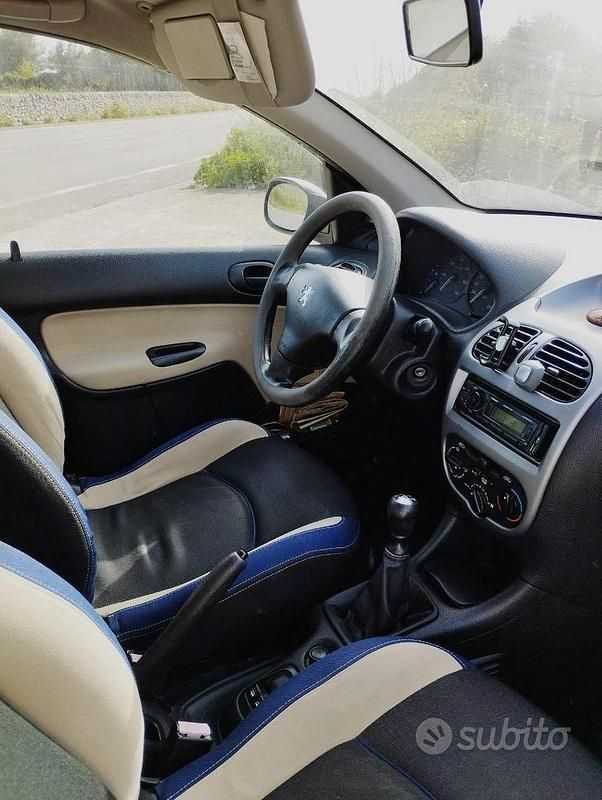 Usata Peugeot 206 50 CV (36 kW) 2005 Nero Berlina