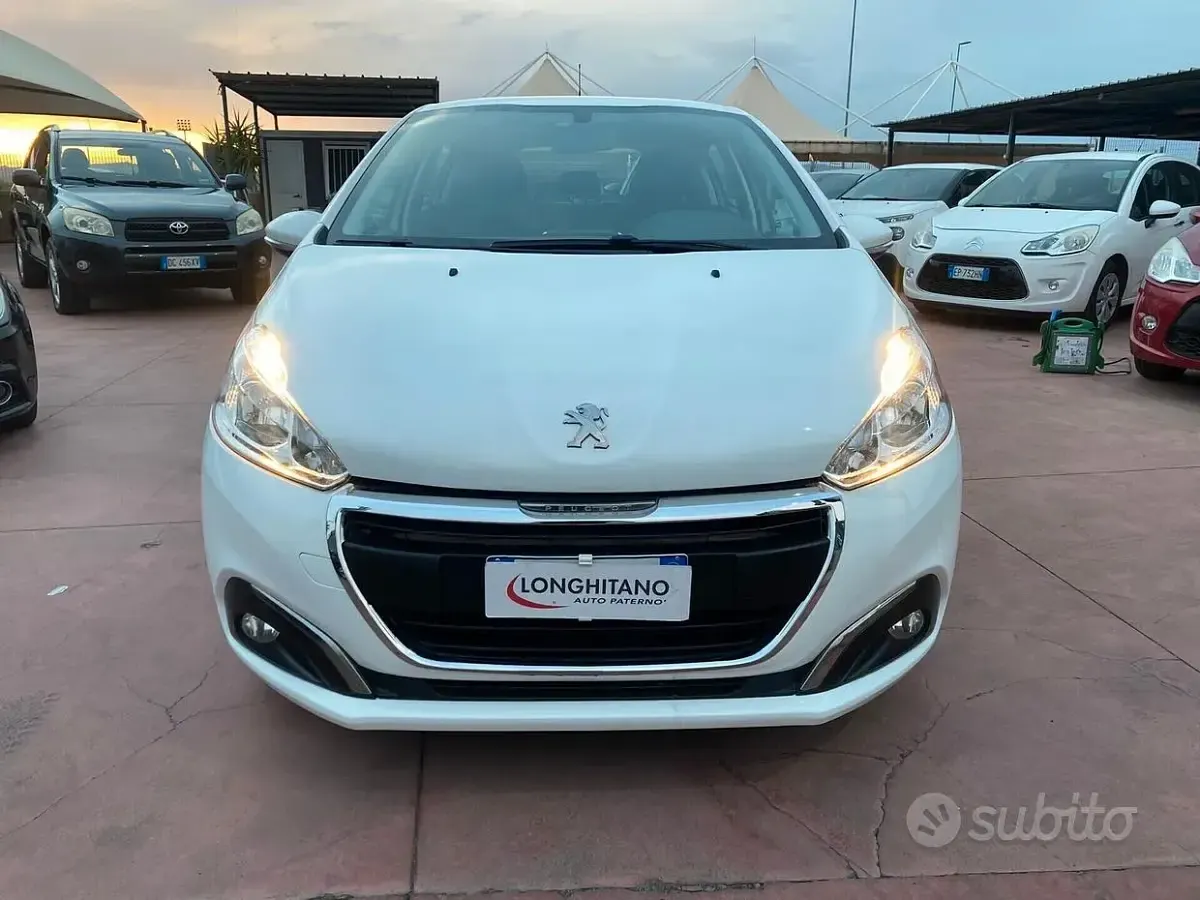 Usata Peugeot 208 Allure 120 CV (88 kW) 2019 Bianco Utilitaria